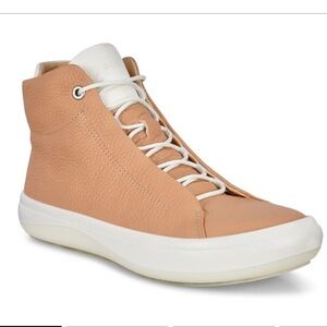ECCO Kinhin High Top sneaker in tan leather size 37 or 6-6.5